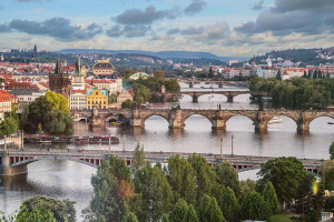 Srdečně Vás zveme na Jarní sympozium EADV 2025