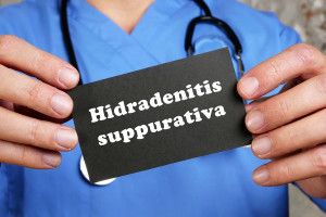 Účinnost a bezpečnost biologických léčiv při léčbě hidradenitis suppurativa: metaanalýza studií fáze III